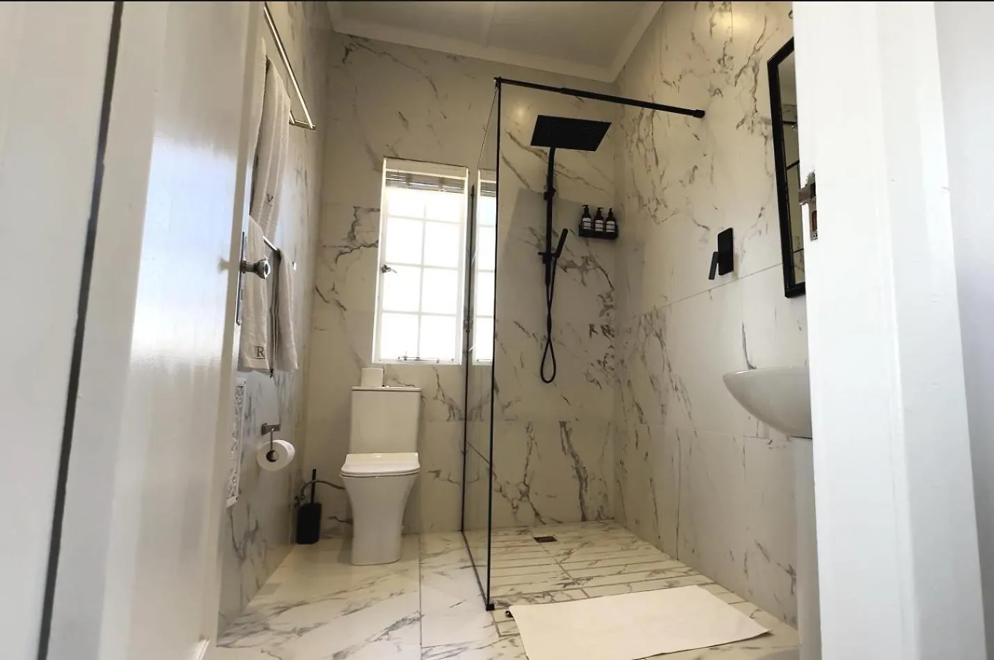 Apartment 21 Cheviot Place - Penthouse With Sea View A & B Cape Town